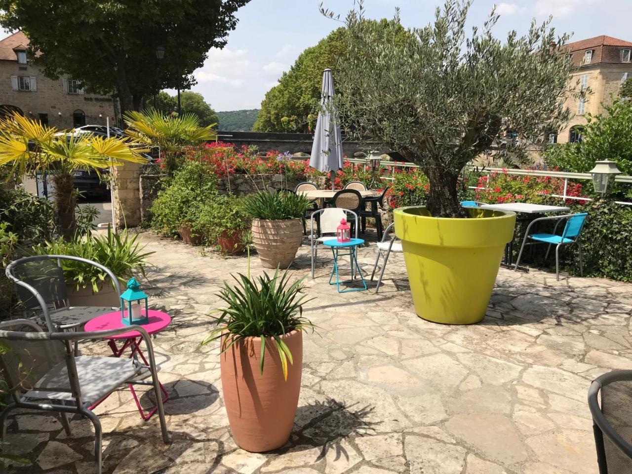 Hotel Des Bains Figeac Eksteriør billede