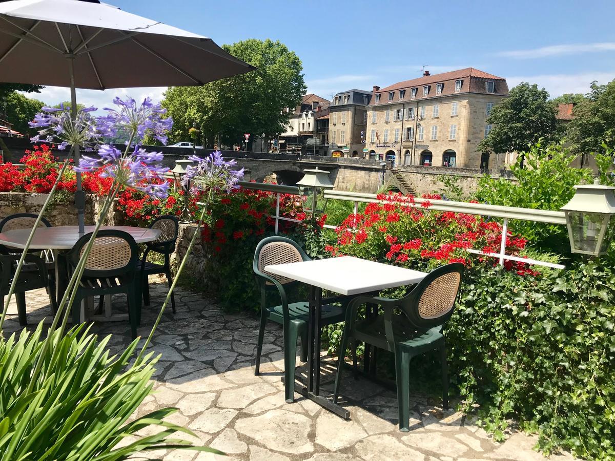 Hotel Des Bains Figeac Eksteriør billede